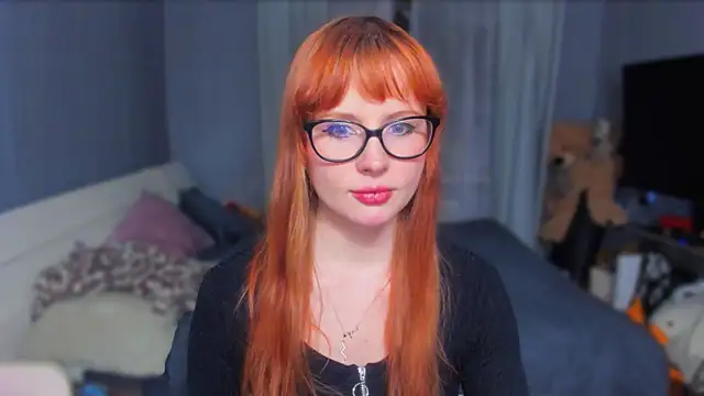 Snapshot of KlementinaBbG chatting on November 6, 8:13 pm KlementinaBbG online show from November 6, 8:13 pm