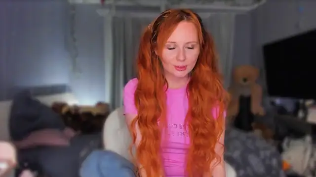 KlementinaBbG online show from April 9, 8:37 pm