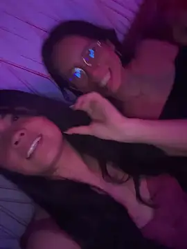 ambar-adaams online show from May 16, 4:22 am