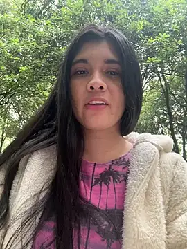 ambar-adaams online show from June 9, 10:11 pm