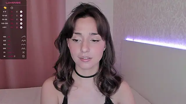 Snapshot of XYour_CharmX chatting on December 15, 7:31 pm XYour CharmX online show from December 15, 7:31 pm