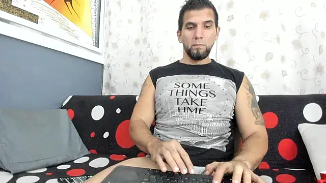 JULESLAKES online show from November 18, 8:12 pm