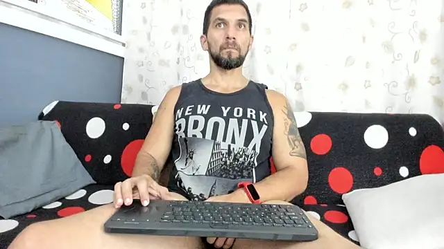 JULESLAKES online show from October 31, 4:03 pm