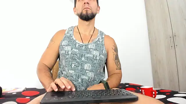 JULESLAKES online show from December 15, 11:49 am