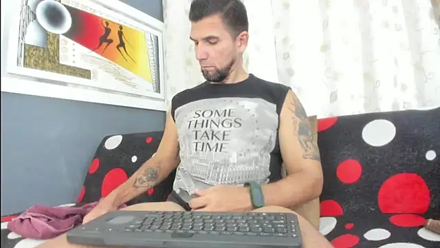 JULESLAKES online show from May 1, 4:23 pm