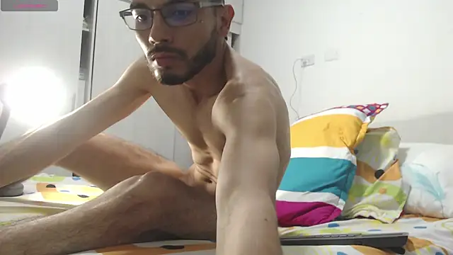 russthiago online show from February 21, 2:19 pm