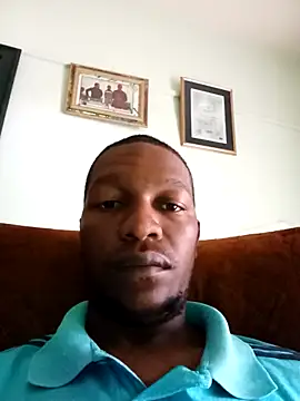 Snapshot of Vuyokaki chatting on October 5, 4:58 am Vuyokaki online show from October 5, 4:58 am