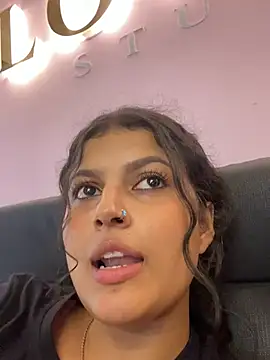 Snapshot of KristinWall chatting on February 6, 6:24 pm KristinWall online show from February 6, 6:24 pm