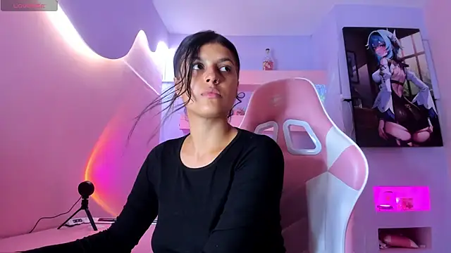 Snapshot of KristinWall chatting on March 9, 8:31 pm KristinWall online show from March 9, 8:31 pm