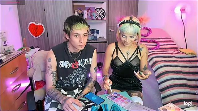 badeyes crazygoat online show from February 16, 7:56 pm