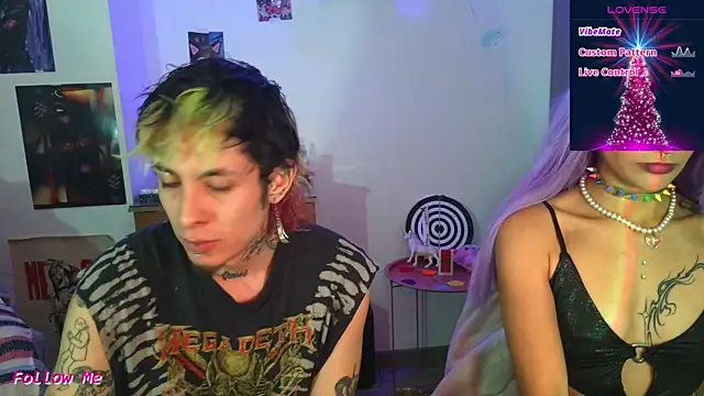 badeyes crazygoat online show from November 28, 1:06 am