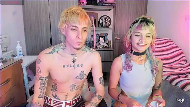 badeyes crazygoat online show from April 6, 10:22 pm