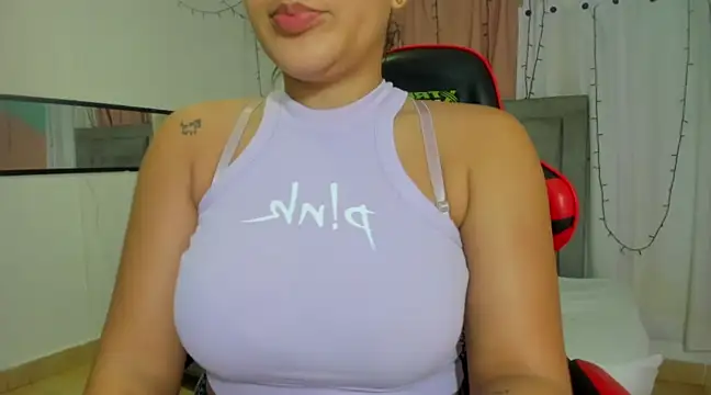 Snapshot of megan_kis9 chatting on March 8, 1:57 pm megan kis9 online show from March 8, 1:57 pm