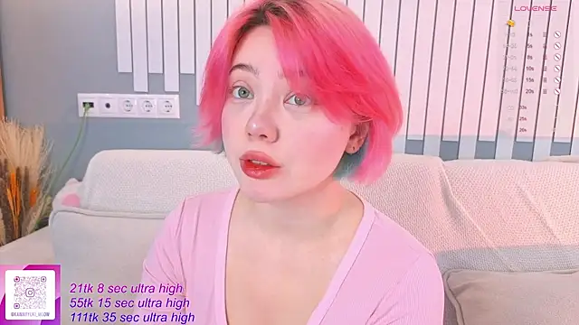 Snapshot of __KawaiiYuki__ chatting on October 16, 5:49 am   KawaiiYuki   online show from October 16, 5:49 am