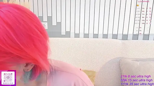   KawaiiYuki   online show from November 14, 6:50 am