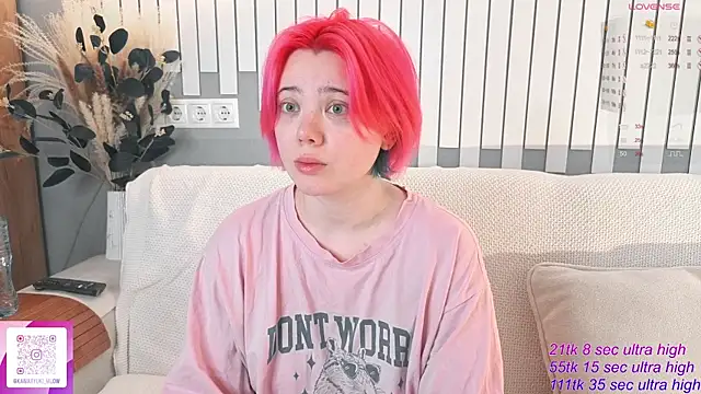   KawaiiYuki   online show from November 10, 6:51 am