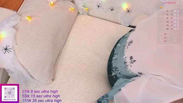 Snapshot of __KawaiiYuki__ chatting on October 27, 7:09 am   KawaiiYuki   online show from October 27, 7:09 am
