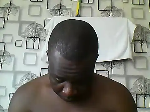 Snapshot of Chumba_001 chatting on October 4, 6:37 am Chumba 001 online show from October 4, 6:37 am