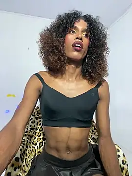 Snapshot of lau_sil chatting on February 27, 8:30 pm lau sil online show from February 27, 8:30 pm