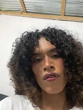 Snapshot of lau_sil chatting on February 8, 8:06 pm lau sil online show from February 8, 8:06 pm