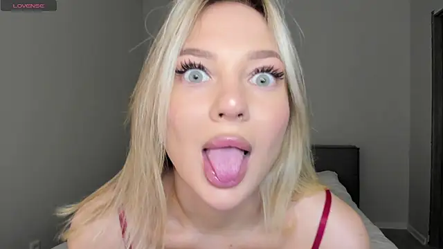 sarahphyllis online show from November 13, 8:57 pm