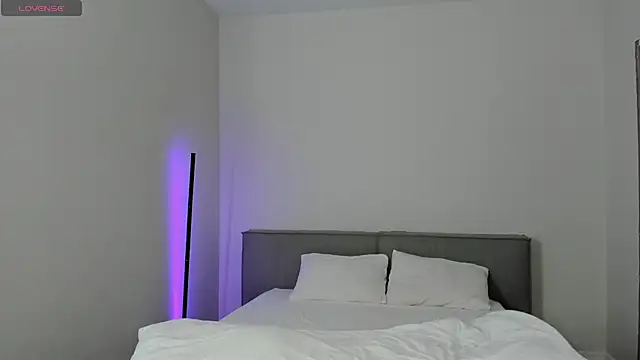 sarahphyllis online show from November 9, 8:24 pm