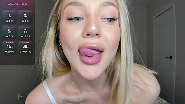 sarahphyllis online show from January 15, 9:29 pm