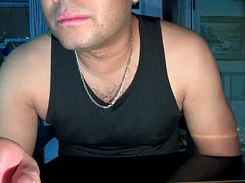 Snapshot of ThickDick_Daddy chatting on January 7, 7:13 am ThickDick Daddy online show from January 7, 7:13 am