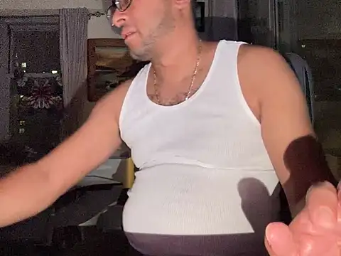 ThickDick Daddy online show from July 25, 6:32 am