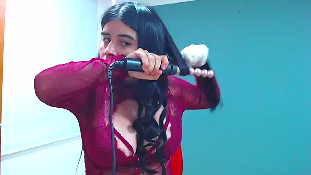 danna- roouss online show from February 6, 8:16 pm