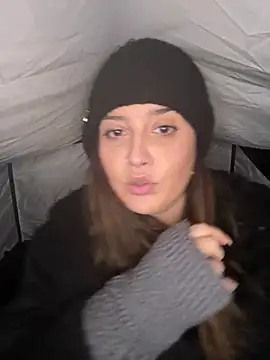 Snapshot of Novababy18 chatting on January 9, 9:33 pm Novababy18 online show from January 9, 9:33 pm