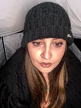 Snapshot of Novababy18 chatting on January 18, 9:40 pm Novababy18 online show from January 18, 9:40 pm