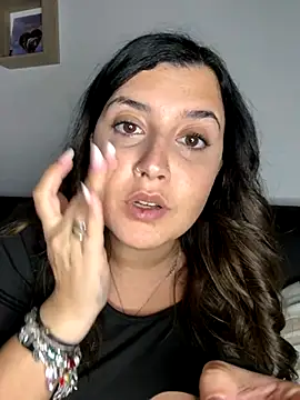 Snapshot of Novababy18 chatting on December 4, 11:37 pm Novababy18 online show from December 4, 11:37 pm