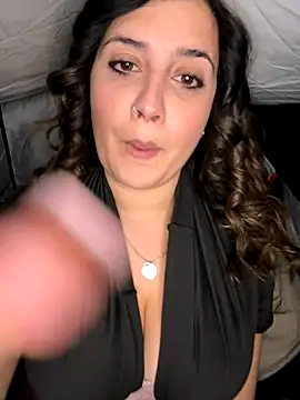 Snapshot of Novababy18 chatting on December 22, 9:04 pm Novababy18 online show from December 22, 9:04 pm