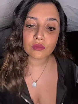 Snapshot of Novababy18 chatting on December 2, 11:17 pm Novababy18 online show from December 2, 11:17 pm