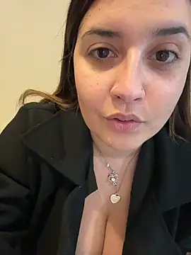 Snapshot of Novababy18 chatting on February 27, 11:26 pm Novababy18 online show from February 27, 11:26 pm