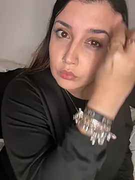 Snapshot of Novababy18 chatting on February 4, 9:10 pm Novababy18 online show from February 4, 9:10 pm