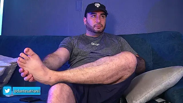 Snapshot of dantesatrianii chatting on February 21, 2:35 am dantesatrianii online show from February 21, 2:35 am