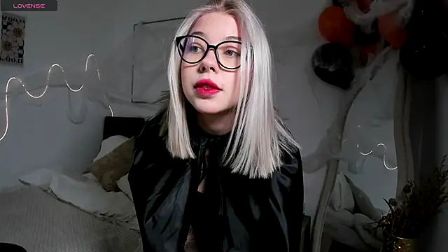 SimonaGerry online show from October 29, 4:33 am