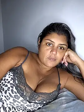 Snapshot of AlyDenalioficial chatting on October 4, 6:09 pm AlyDenalioficial online show from October 4, 6:09 pm