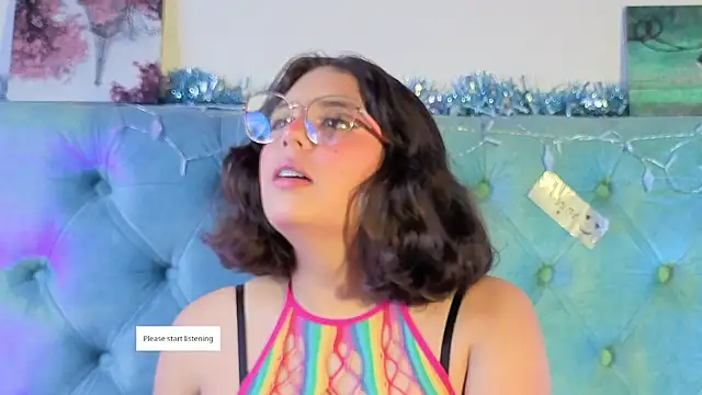 Paola Lyon  online show from January 6, 6:23 pm