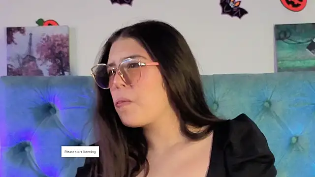 Snapshot of Paola_Lyon_ chatting on November 7, 12:53 pm Paola Lyon online show from November 7, 12:53 pm