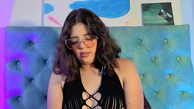 Paola Lyon  online show from March 9, 12:09 pm