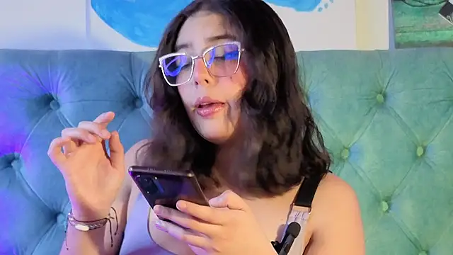 Paola Lyon  online show from April 14, 6:13 pm