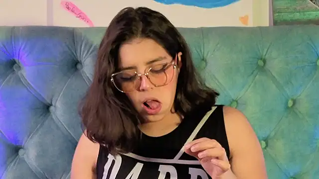 Paola Lyon  online show from February 13, 7:25 pm