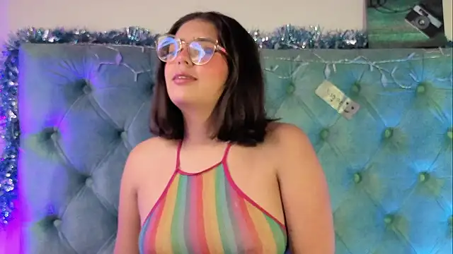 Paola Lyon  online show from December 22, 12:38 pm