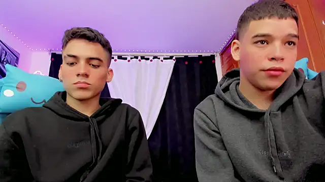 jake and joaquin online show from December 8, 11:46 am