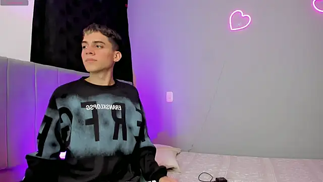 jake and joaquin online show from March 22, 3:41 am