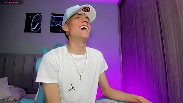 jake and joaquin online show from September 14, 4:13 am