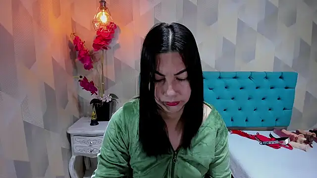 AdaFawxx online show from March 13, 4:06 am